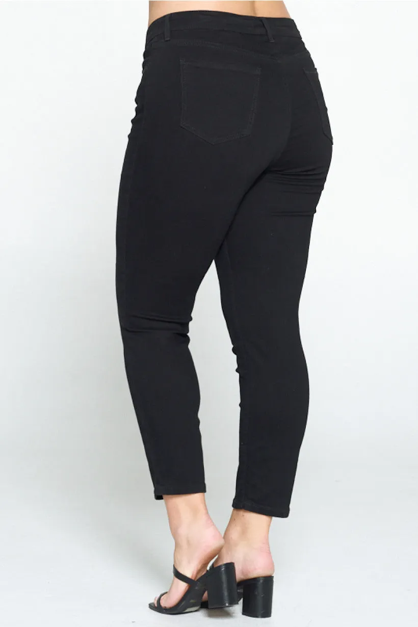 Essential Ankle Skinny Denim in Black