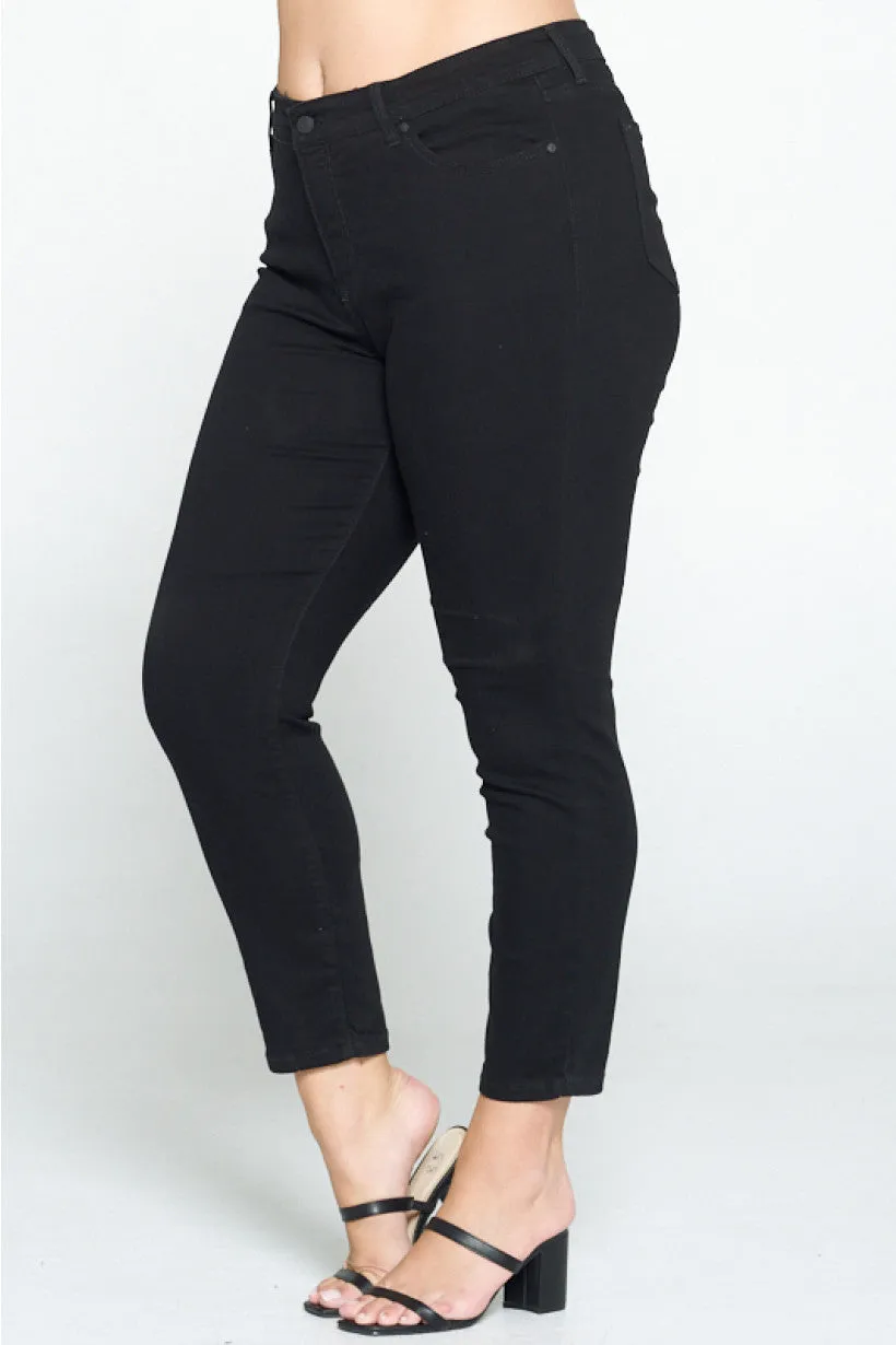 Essential Ankle Skinny Denim in Black