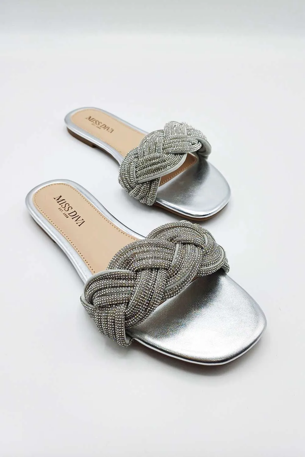 Muna Diamante Knot Band Flat Sliders in Silver