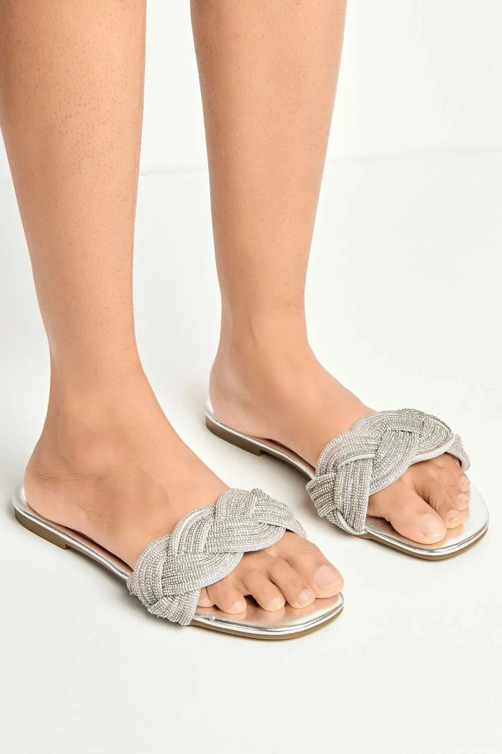 Muna Diamante Knot Band Flat Sliders in Silver