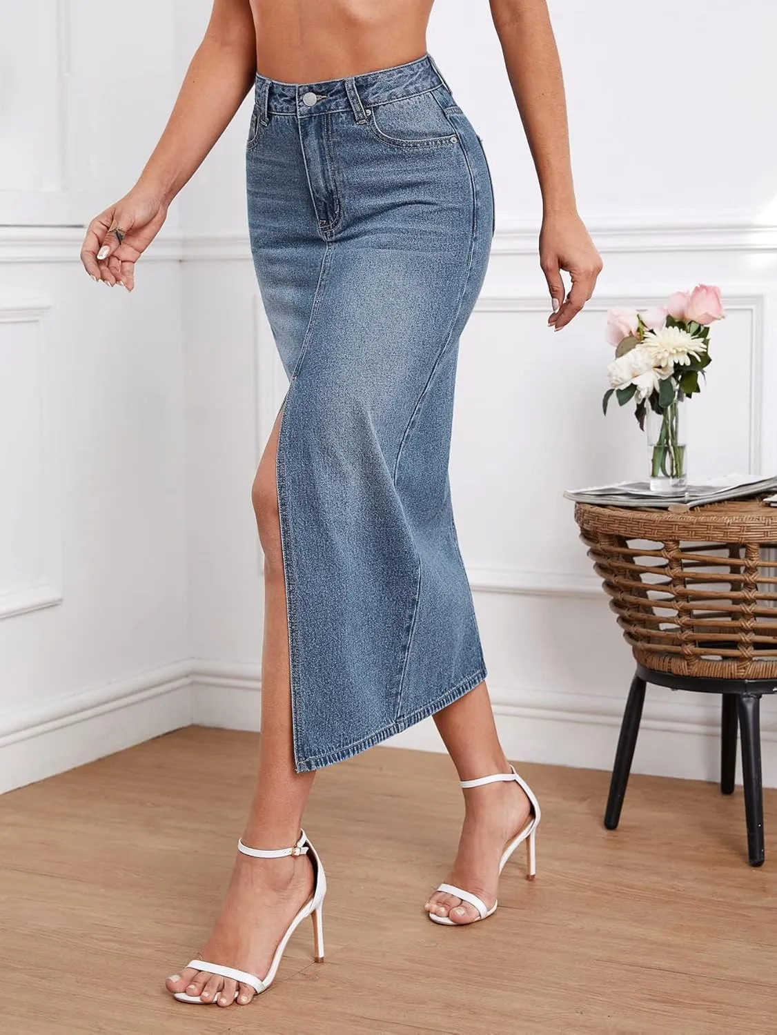 Stylish Women's Stretch Denim Skirt Mid-Length Comfortable & Curve-Hugging with Center Slit